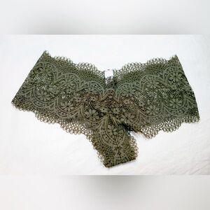 Victoria’s Secret Crochet Lace Sexy Shortie Panty